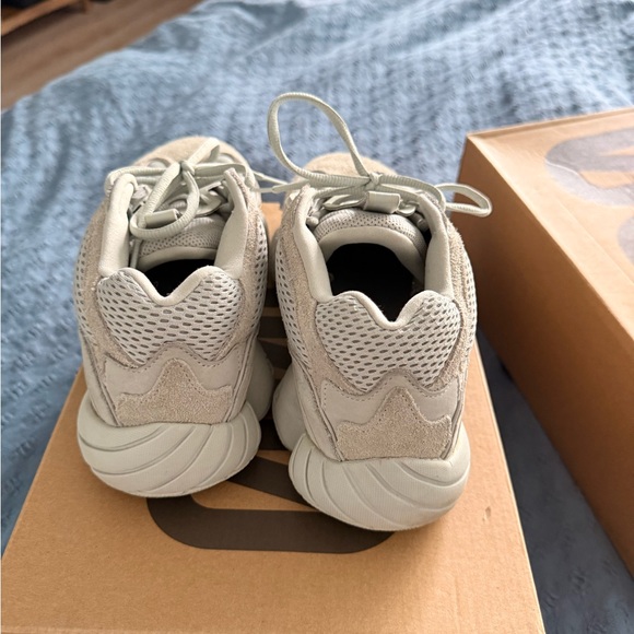 adidas Yeezy 500 Light Gray Sneakers main image 4